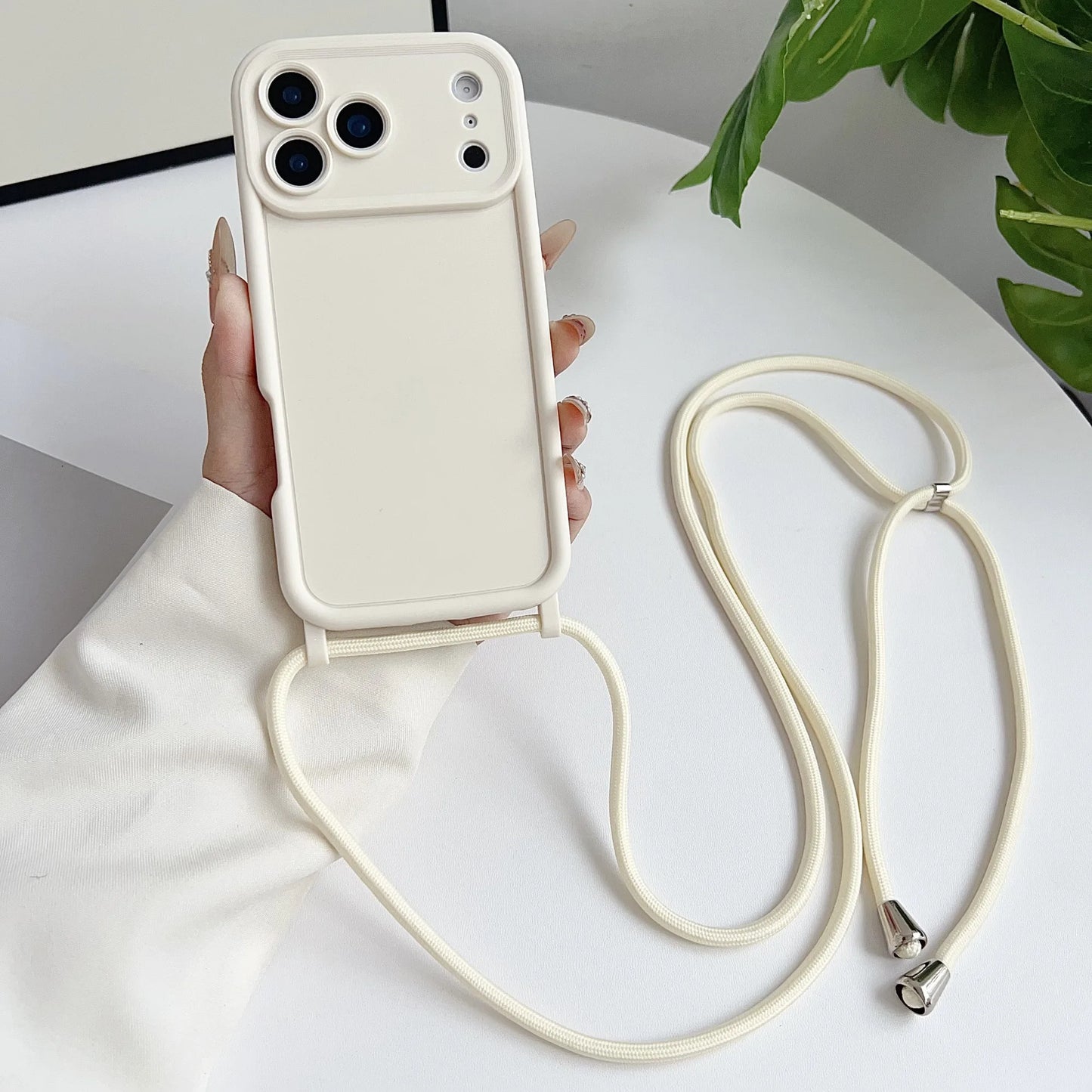 Coque Luxe iPhone 17 16 15 14 13 12 11 Pro Max avec Lanière & Protection Caméra